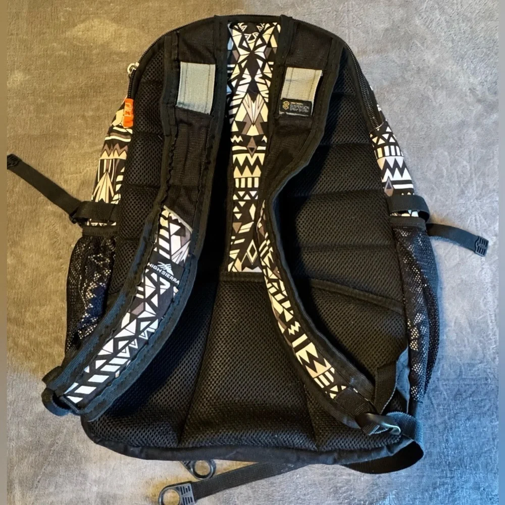 High Sierra Swerve Laptop Backpack, Geo Weave/Black, 19 x 13 x 7.75-Inch